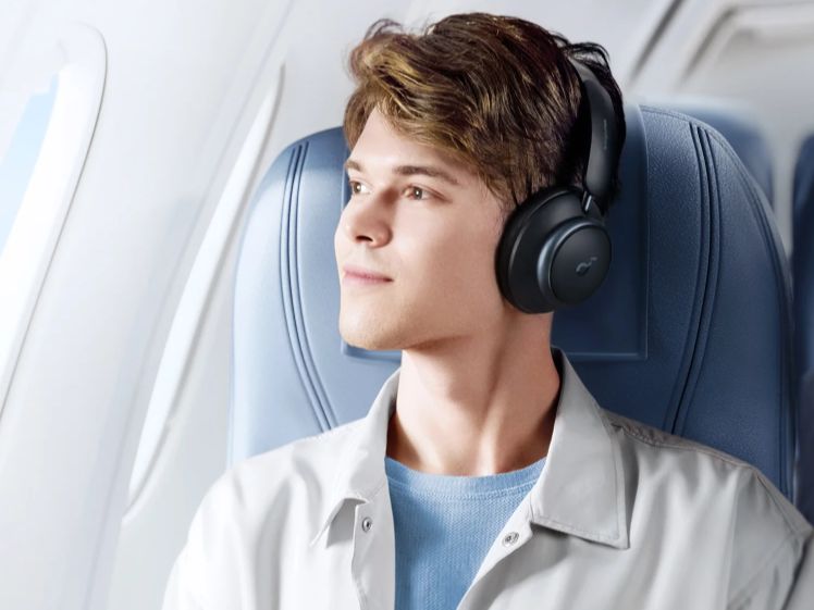 Die Verwendung von Kopfhörer im Flugzeug